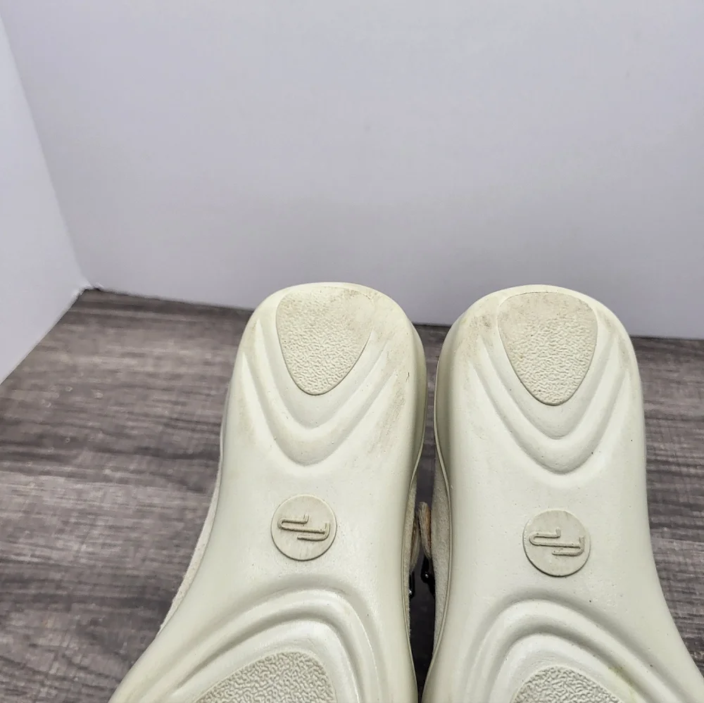 Women’s Footprints By Birkenstock Beige Mary Janes Sz EU36/ US 5.5